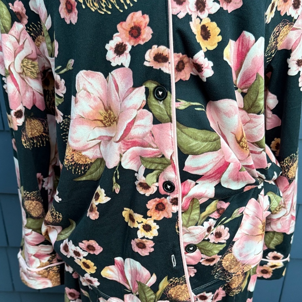 Elegant Floral Women's Pajama Set NWOT Room Service floral pink roses - Picture 3 of 12